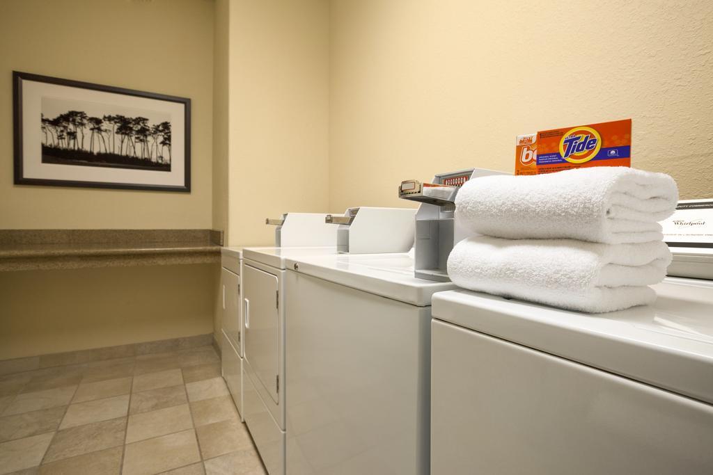 Country Inn & Suites By Radisson, Indianola, Ia Luaran gambar