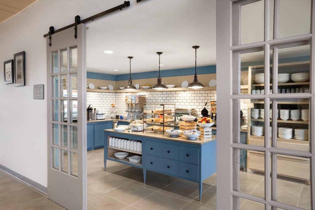 Country Inn & Suites By Radisson, Indianola, Ia Luaran gambar